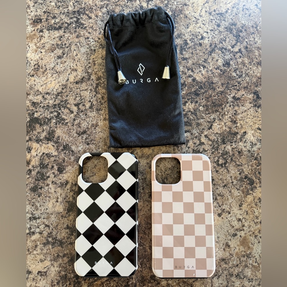 BURGA Checkered Phone Case Set